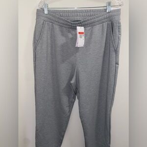 NWT women’s Nike joggers large